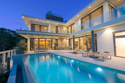 Exterior view with Pool
