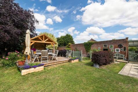 1440px-Elm Farm H...