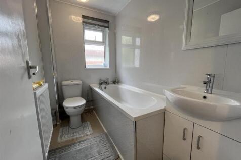 Bathroom.jpeg