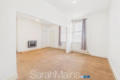 Lounge/Dining Area