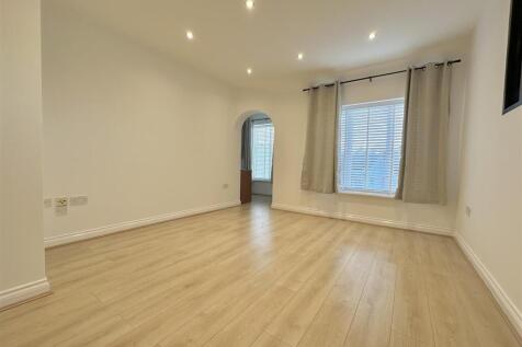 Upton Close, Castle Donington, Derby photo 4