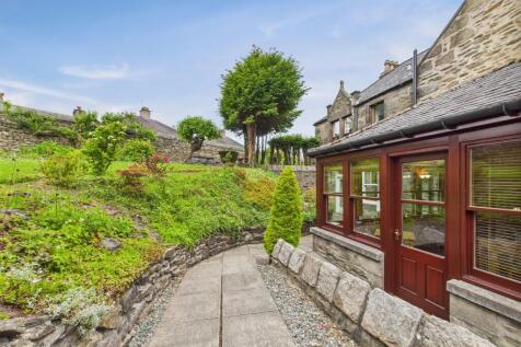 CAM03481G0-PR0105-STILL059