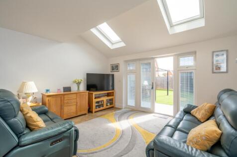 Sitting Area - Image 1.jpg