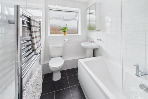 CAM02127G0-PR0297-STILL014