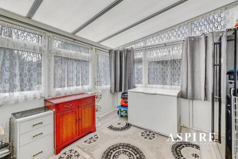 Aspire Estate Agents9.jpg