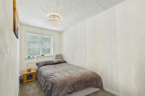 CAM01354G0-PR0570-STILL013