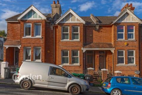 3-bed flat on Whippingham Road, Brighton, £1,650/mo