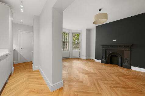 13-3797GCHAM - 114a Fellows Road - Reeption 3 -...