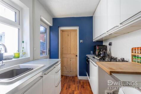 DWELEST- 22 Landsdown Terrace, DE14 2RH-0009.jpg