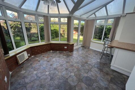 Calthorpe Close, Bury St. Edmunds photo 5