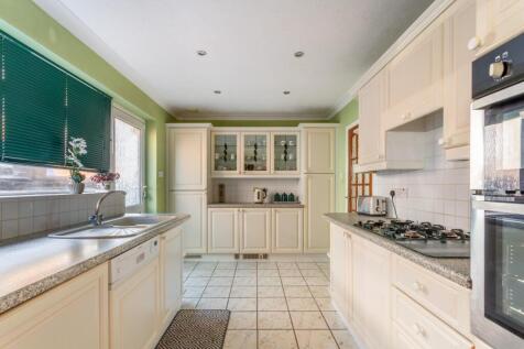 kitchen (2).jpg