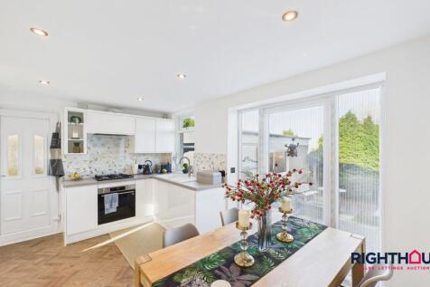 Dining kitchen