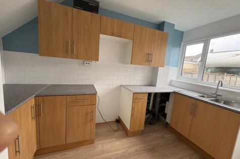 Wharfedale, Thornbury, BS35 photo 4