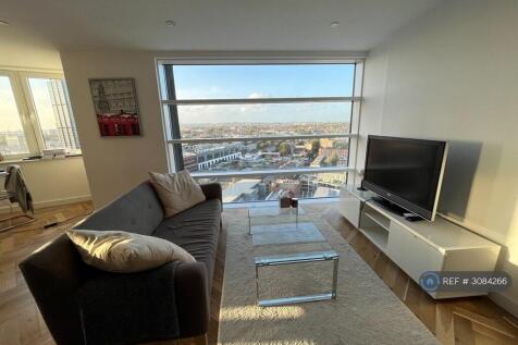 Large &amp; Light Living Room, Dining Area + Kitchen