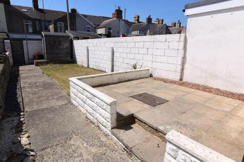 rear garden .JPG