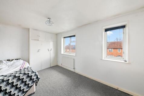 2 bed, 1 bath Terraced in bristol - Photo 9