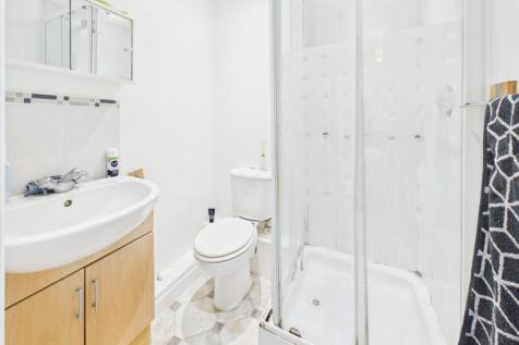 En-suite Bathroon
