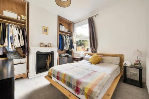 Clementina Road, E10