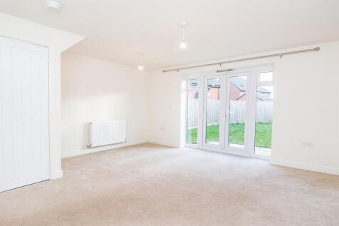 3 bedroom Semi Detached House in Till View, Stafford photo 3