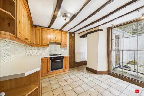 Kitchen looking o...