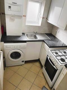 Ground Floor Flat, Station Road, Forest Gate, Newham, London photo 5