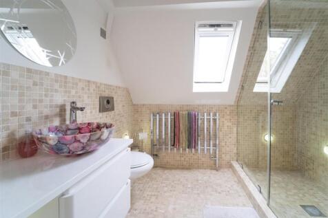 6 bed, 2 bath Semi-Detached in Manchester - Photo 16