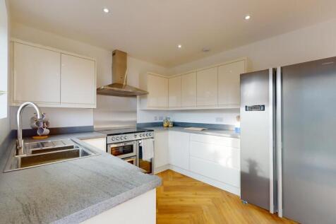 Derwent Drive, Loughborough photo 3