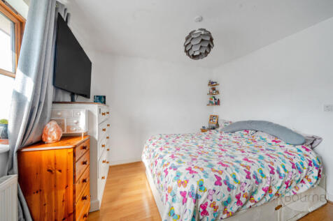 cd810e22-64fe-405...