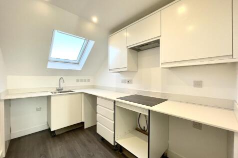 Room 3 Kitchen.jpg