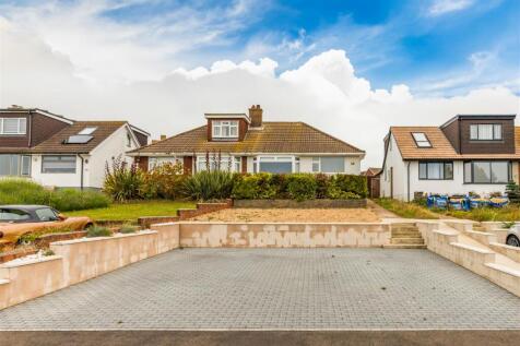 65 Holmbush Way-1.jpg