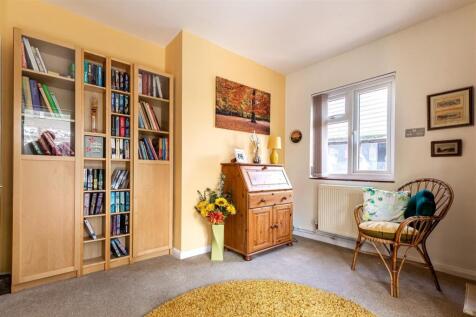 10 Orchard Drive  (12).jpg