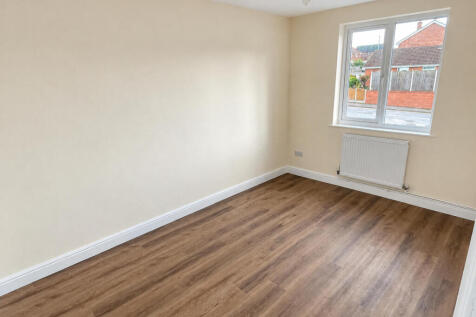 Sherwood Parade Kirklington Road, Rainworth, NG21 0JP photo 4