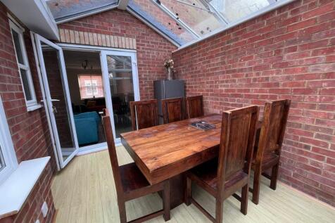 Hatcher Crescent, , Colchester photo 4