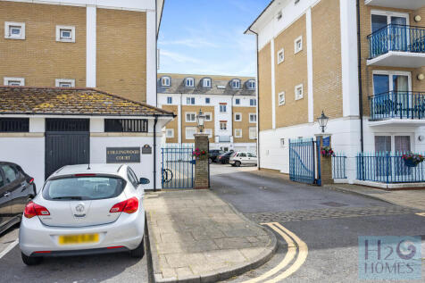 Collingwood Court...