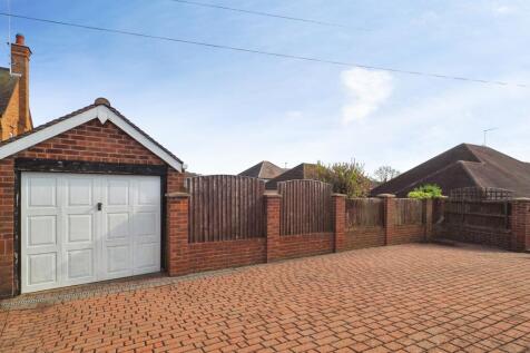 Garage &amp; Driveway