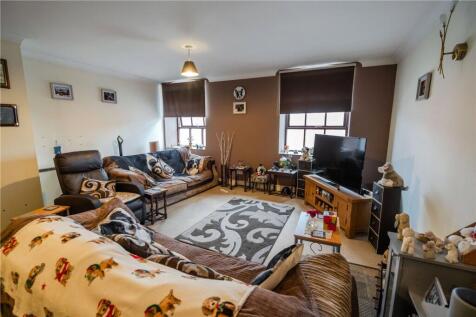 Living Room (2)
