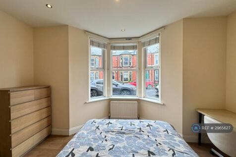 Front Large Bedroom