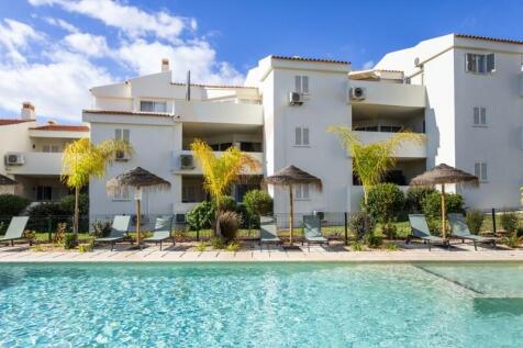 2 bedroom apartment with pool in Vale do Lobo