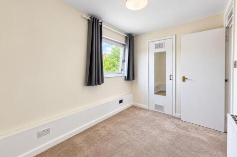 Nantes Close, Wandsworth, SW18 photo 3