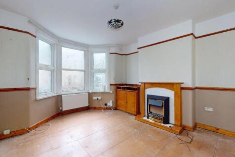 Flat 1, 35 Shirley Gardens, Hanwell, London, W7 3PT