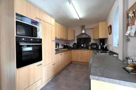 Fitted Kitchen 843