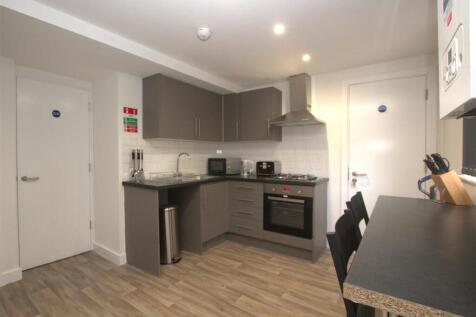 Kitchen 2.jpg