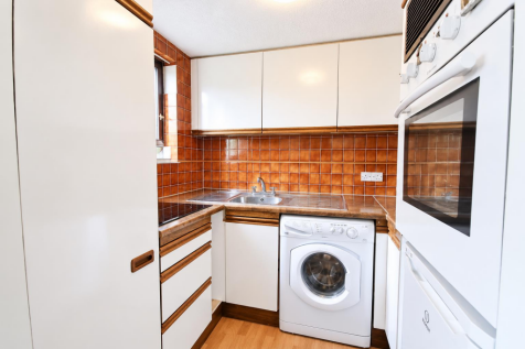 Braybourne Drive, Isleworth, TW7 photo 5