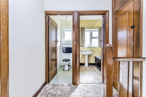 Toilet/Bathroom