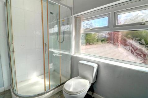 Shower Room.jpg