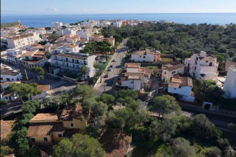 Aerial view of the plot in Cala Figuera