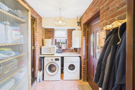 REAR ENTRANCE / UTILITY ROOM