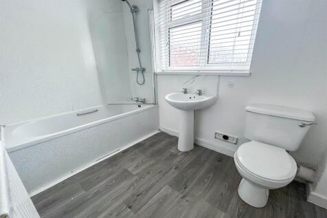 First Floor Bathroom