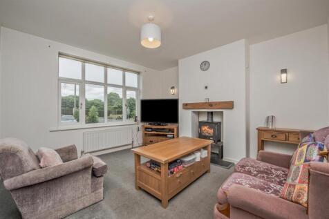 Living Room: