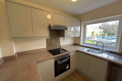 Thornhurst Avenue, Quinton photo 3